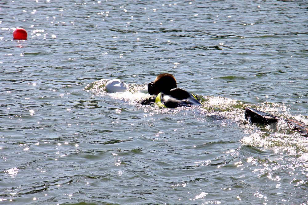 Определились победители республиканских соревнований МЧС в командном зачете среди спасателей-пловцов