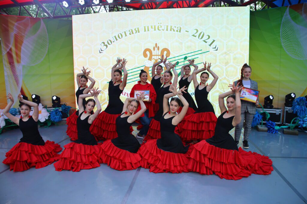 Звонкие имена победителей XIX Международного фестиваля детского творчества «Золотая пчелка» названы в субботу на гала-концерте «Единство талантов»