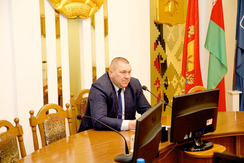 Председатель Климовичского райисполкома Михаил Демидов встретился с фермерами