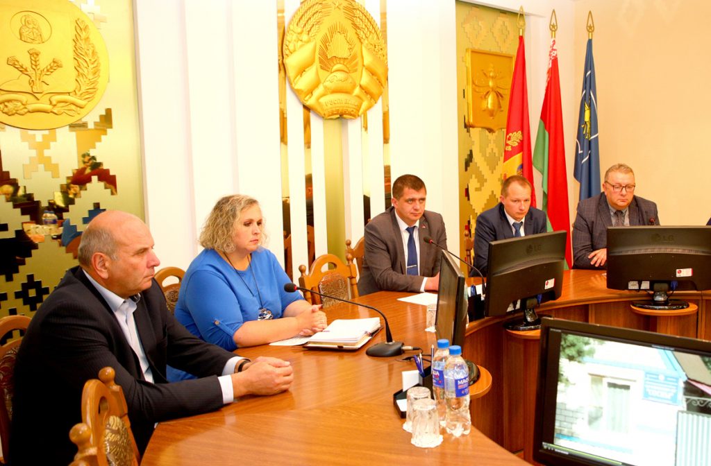 Руководство Климовичского района встретилось с молодыми специалистами