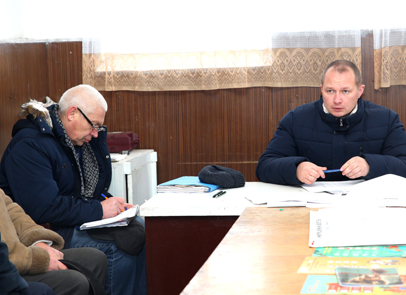В ОАО «Племенной завод «Тимоново» состоялось рабочее совещание с участием руководителей и специалистов сельхозпредприятий района