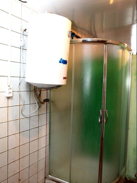 Какие условия созданы для отдыха тружеников КСУП «Михалинский» и КСУП «Полошково», которые заняты ремонтом техники на машинных дворах, узнал журналист районной газеты