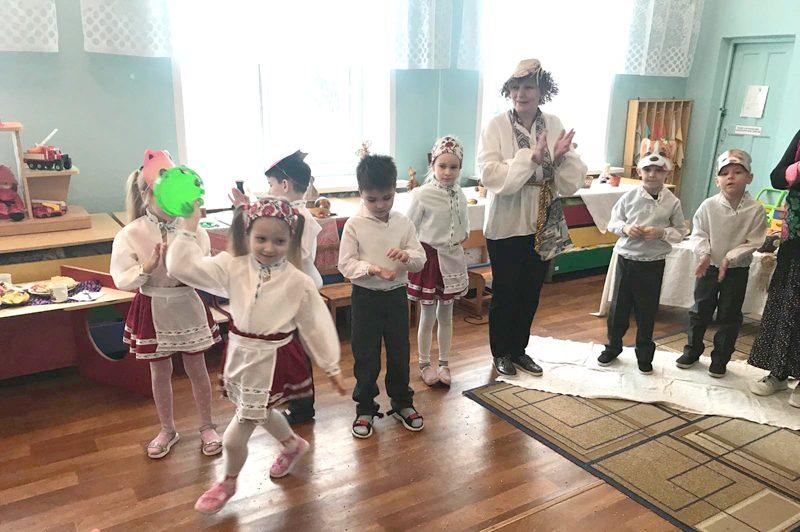 Как проходят колядки в ГУО «Детский сад № 1 «Березка» г. Климовичи»?