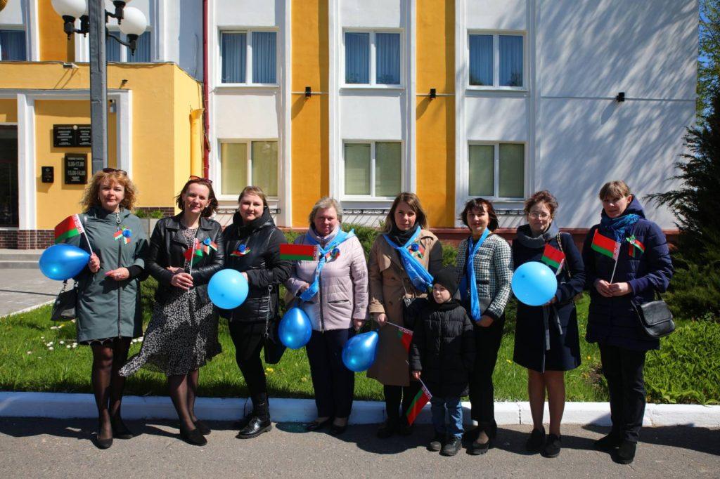 Открытие Доски почета, награды от профсоюза, праздничный концерт — Первомай на Климовщине