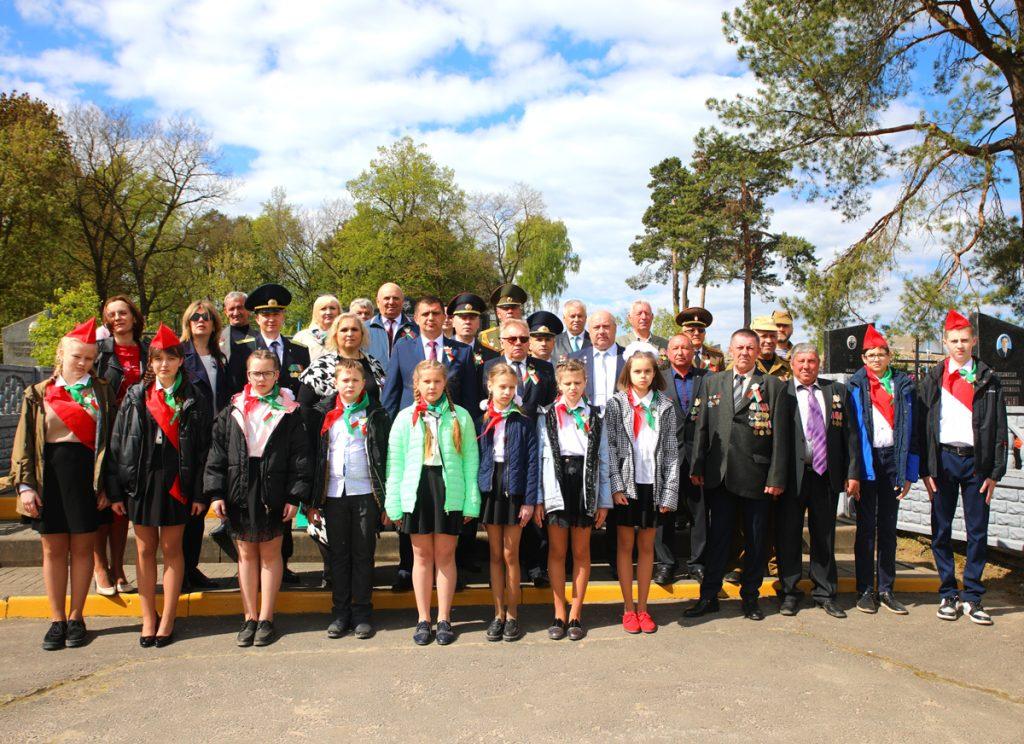 РЕПОРТАЖ: В Климовичах отмечают  День Победы