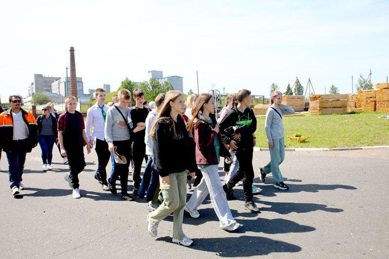 В городских учреждениях общего среднего образования Климовичей начали работать лагеря труда и отдыха