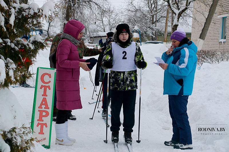 В Климовичах проходят соревнования «Снежный снайпер»