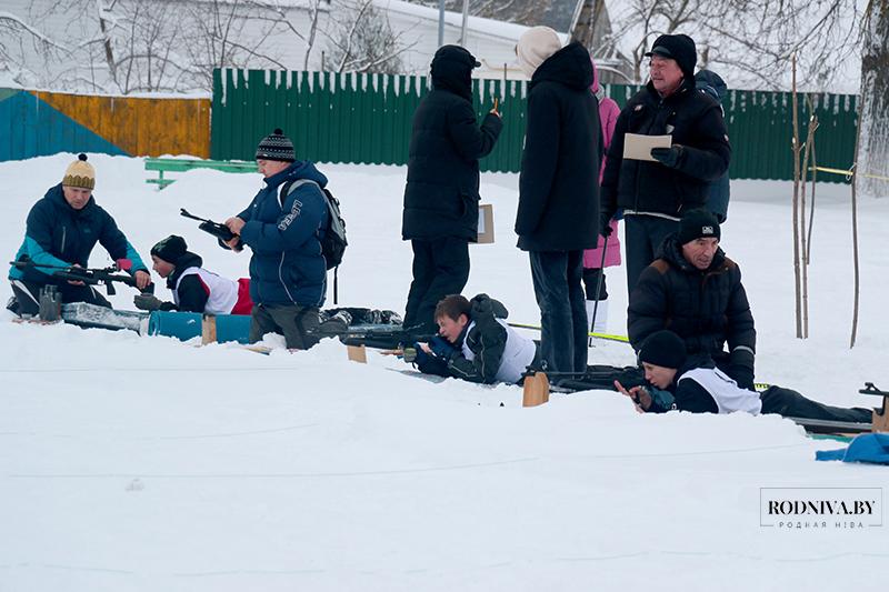 В Климовичах проходят соревнования «Снежный снайпер»