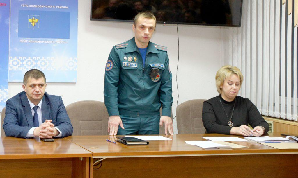 Председатель Климовичского райисполкома Дмитрий Хайновский встретился с работниками лесхоза