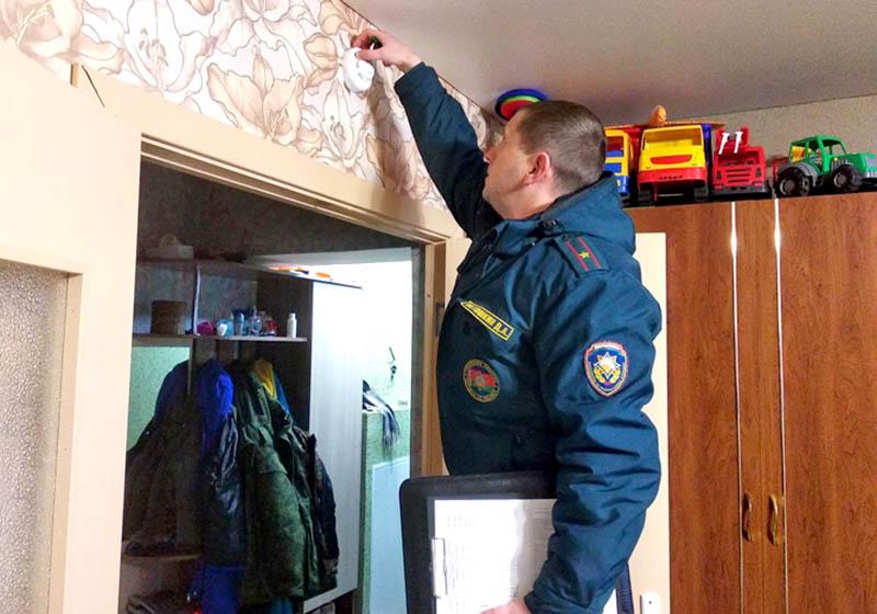 Климовичские спасатели проводят профилактическую работу с населением