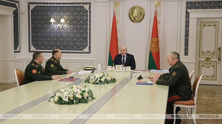 Переговоры с Путиным, "путешествие" в Антарктиду, ротация в Минздраве и научная мысль. Итоги недели Президента