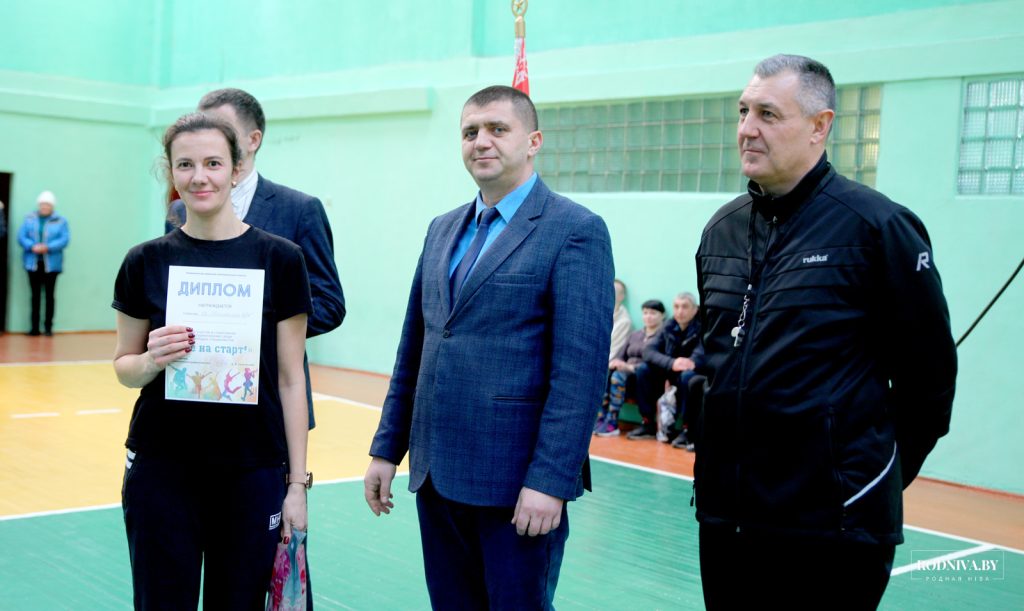 Председатель Климовичского райисполкома Дмитрий Хайновский поблагодарил молодежь за участие в спортивном празднике