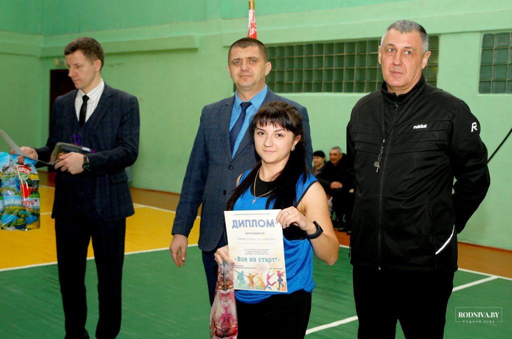 Председатель Климовичского райисполкома Дмитрий Хайновский поблагодарил молодежь за участие в спортивном празднике