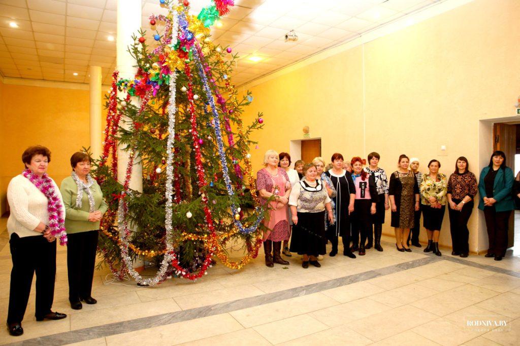 Бал «В ритме Нового года» собрал в Климовичах любителей активного отдыха