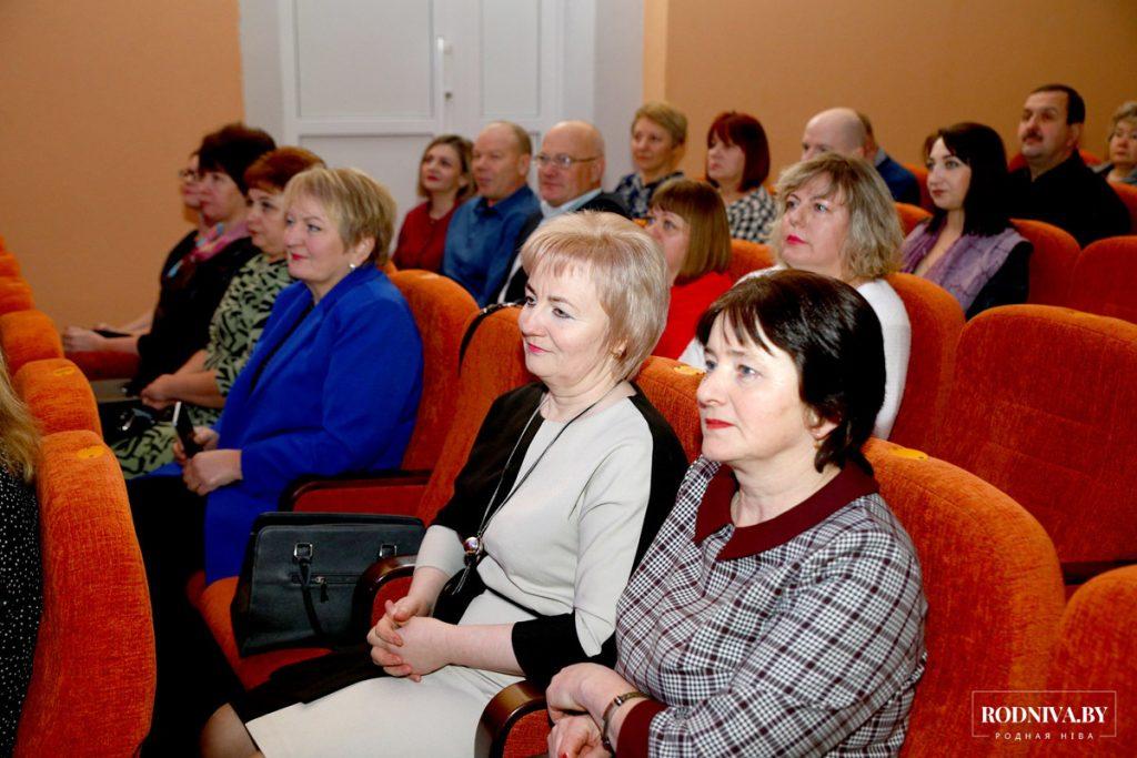 Социальных работников Климовщины поздравили со 105-летним юбилеем со дня образования службы