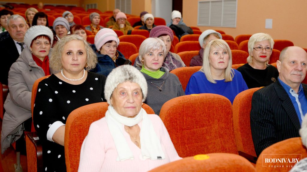 Социальных работников Климовщины поздравили со 105-летним юбилеем со дня образования службы