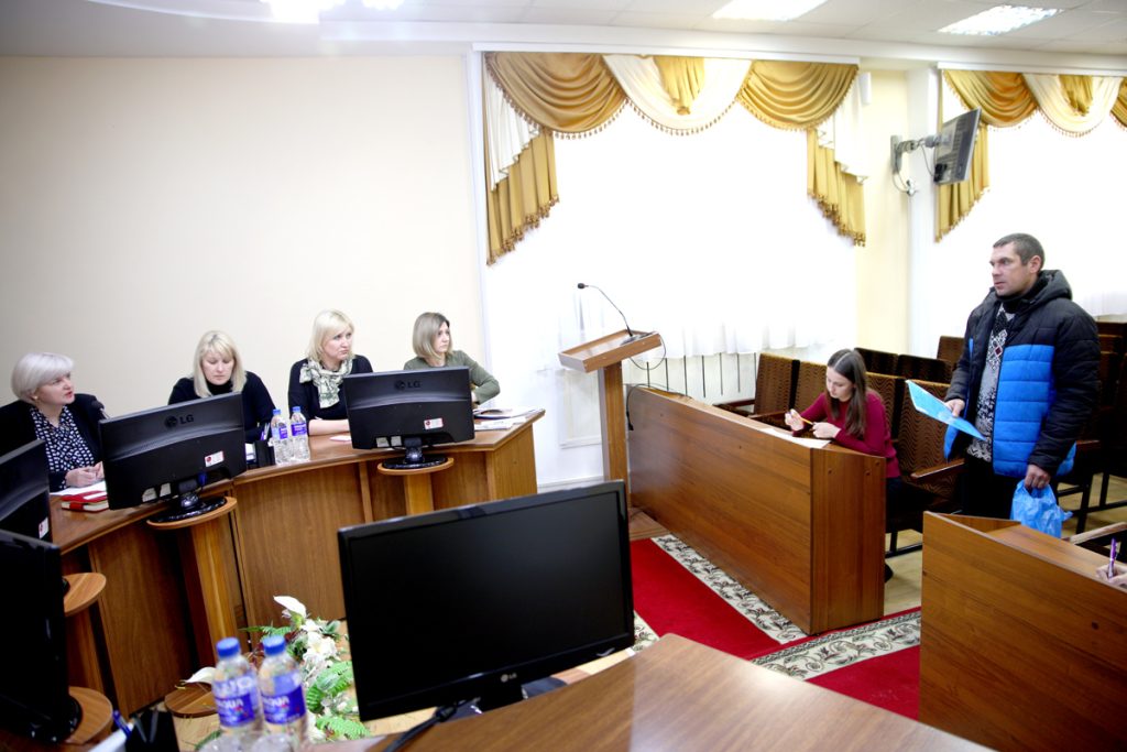 Какие вопросы обсуждались на заседании комиссии по координации работы по содействию занятости населения при Климовичском райисполкоме?