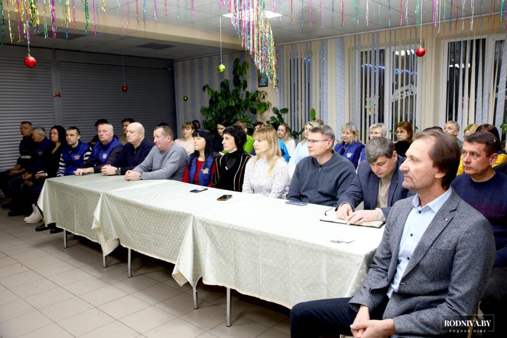 Председатель Климовичского райисполкома Дмитрий Хайновский встретился с работниками ЛВЗ