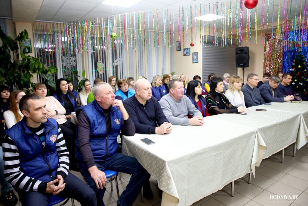Председатель Климовичского райисполкома Дмитрий Хайновский встретился с работниками ЛВЗ