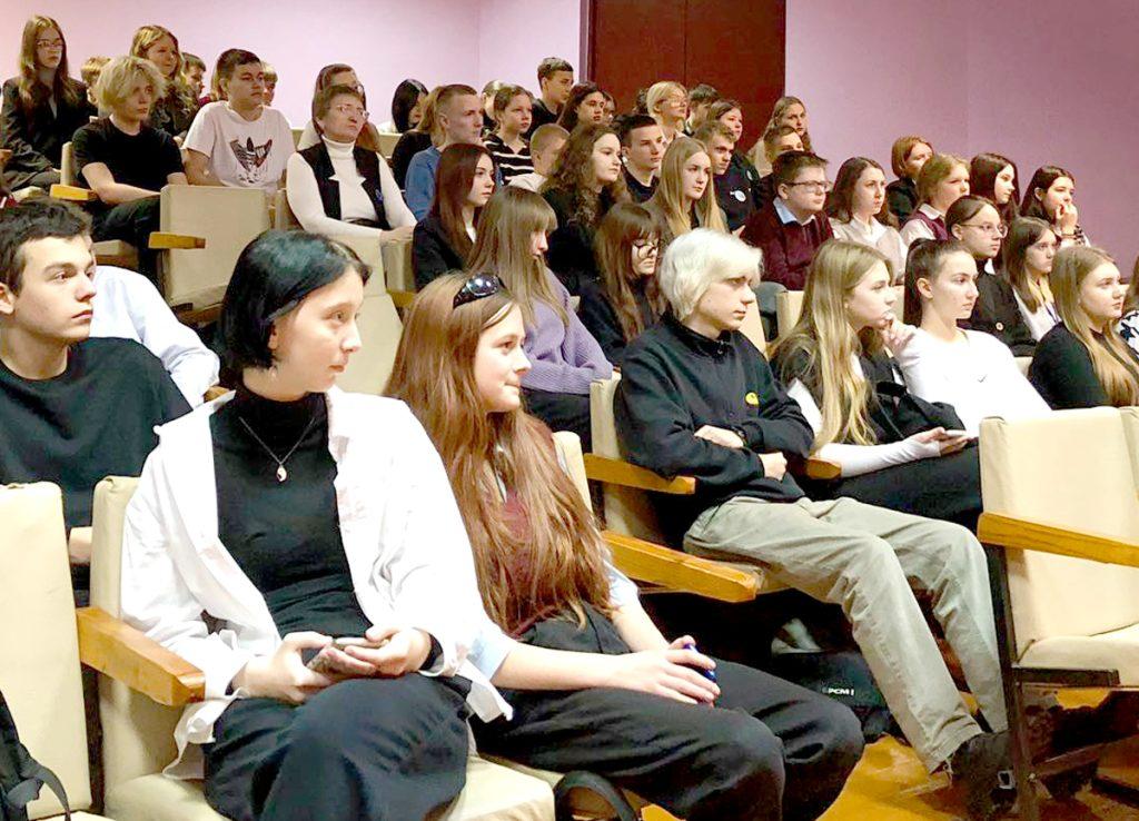 Дискуссионная платформа «Беларусь будущего» собрала активистов района в средней школе № 3 г. Климовичи