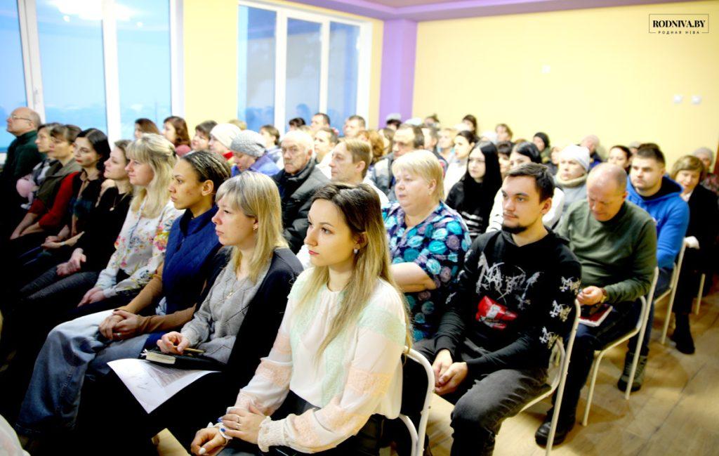 Председатель Климовичского райисполкома Дмитрий Хайновский встретился с тружениками комбината хлебопродуктов