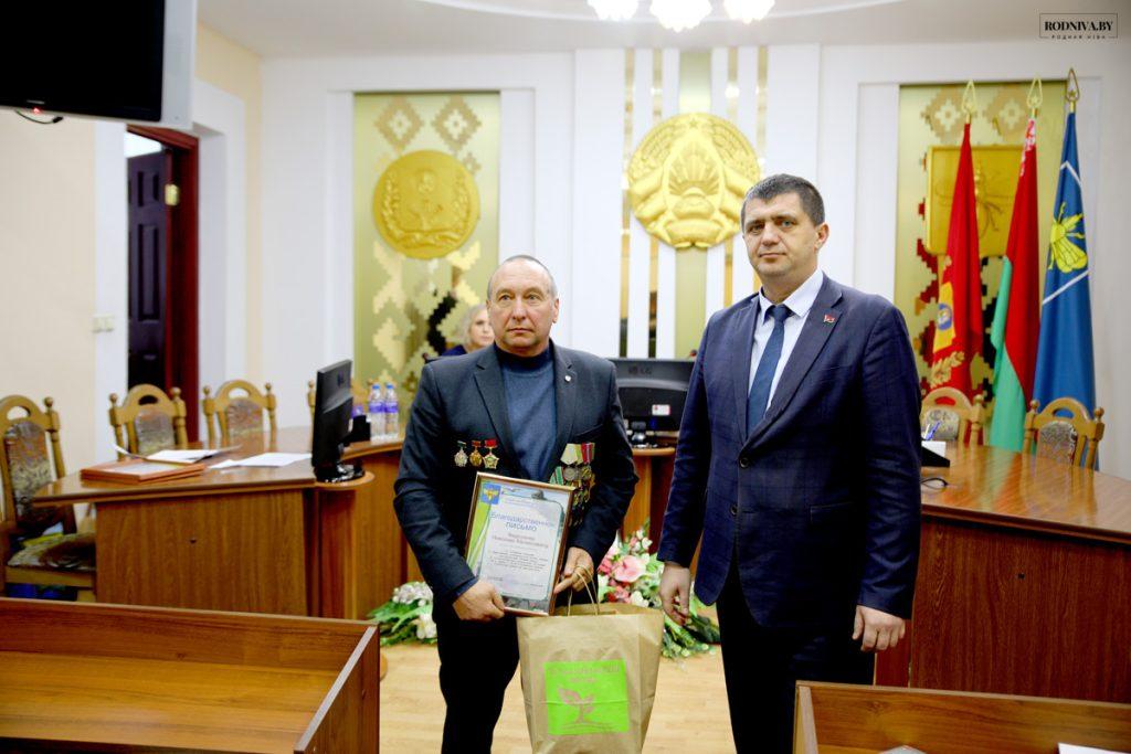 Глава Климовичского района Дмитрий Хайновский встретился с воинами-интернационалистами