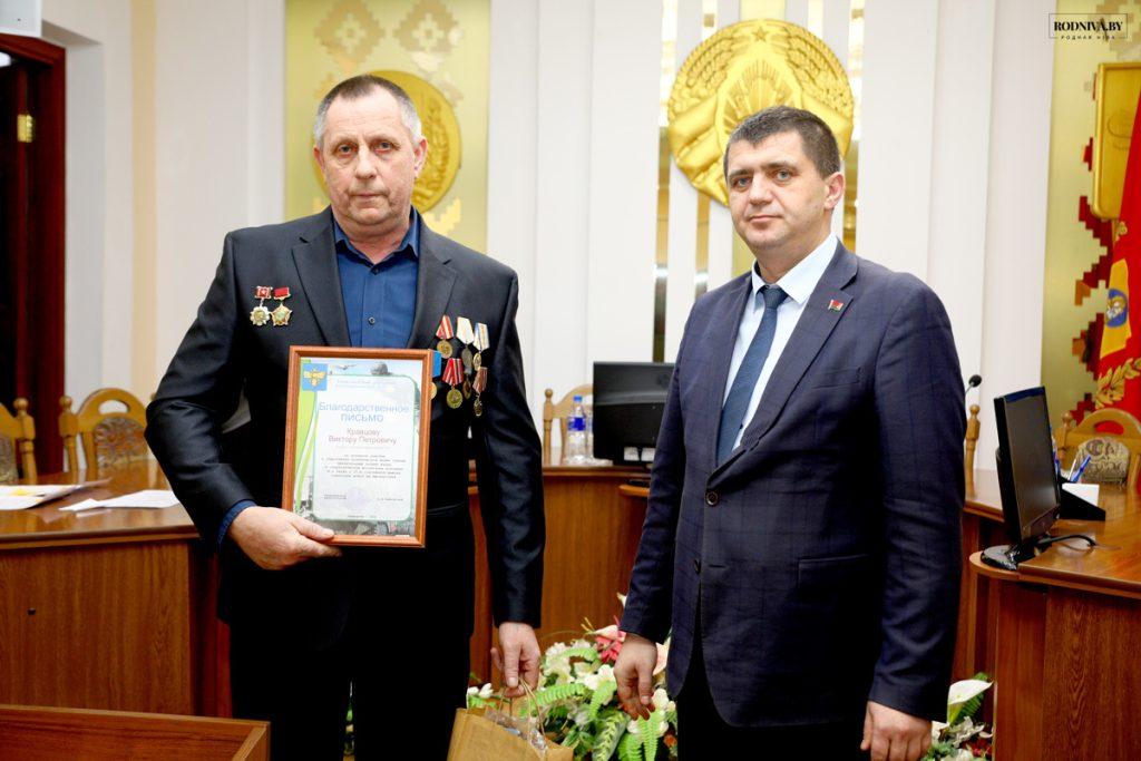 Глава Климовичского района Дмитрий Хайновский встретился с воинами-интернационалистами