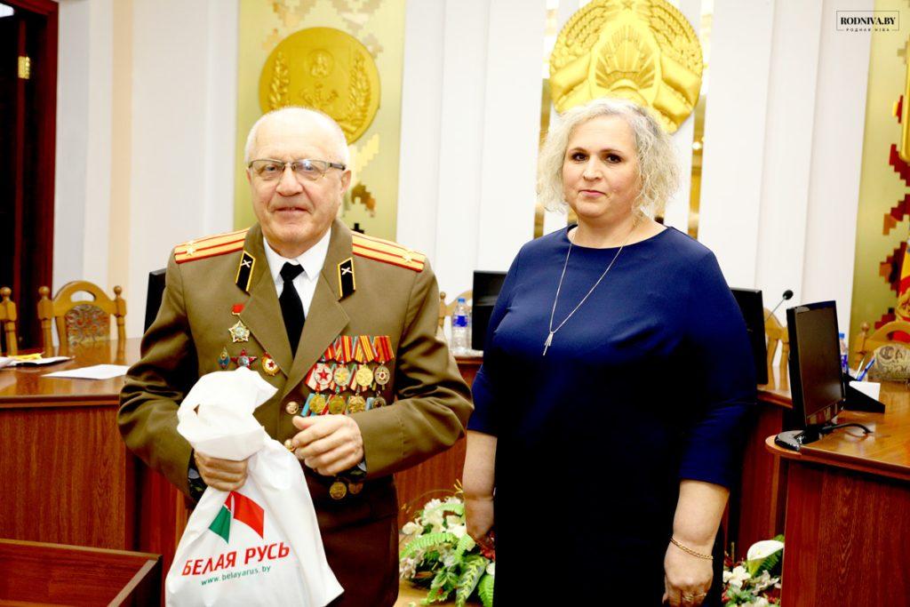 Глава Климовичского района Дмитрий Хайновский встретился с воинами-интернационалистами