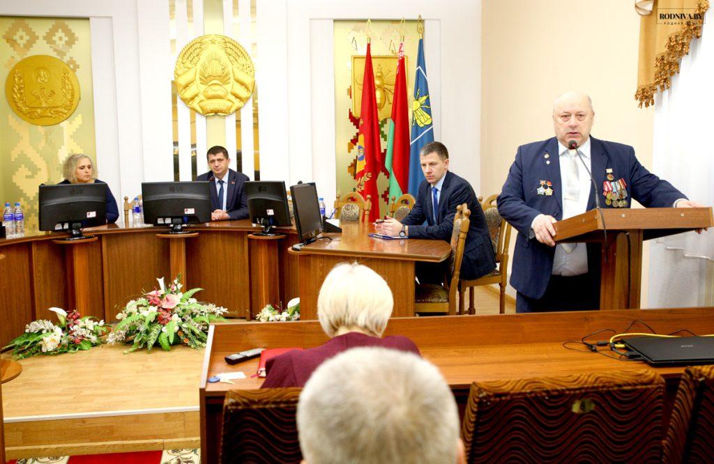 Глава Климовичского района Дмитрий Хайновский встретился с воинами-интернационалистами