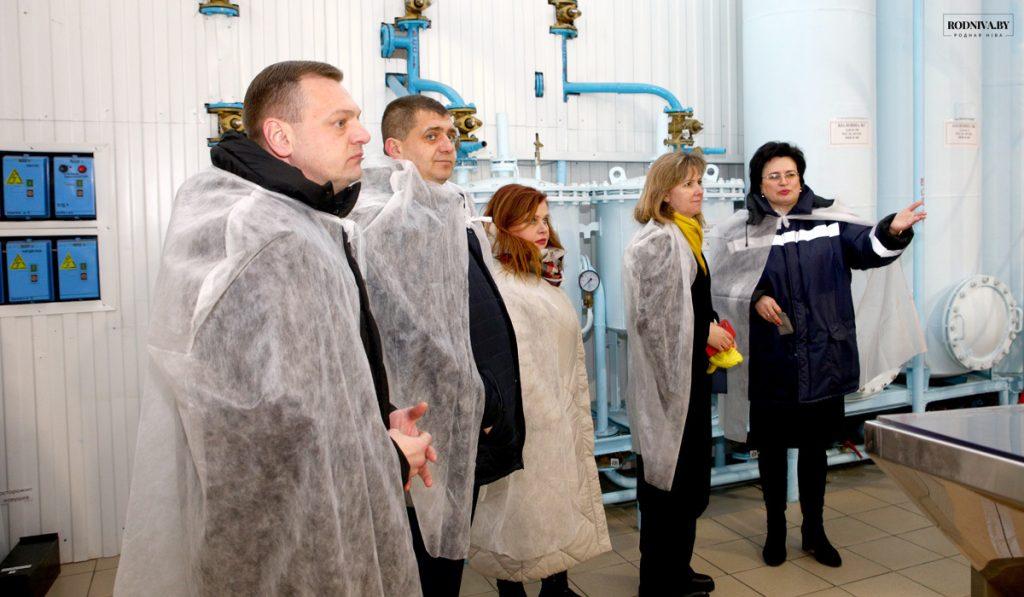 Заместитель главы Заводоуковского городского округа по экономике и инвестициям Елена Аверина посетила с рабочим визитом Климовичский район