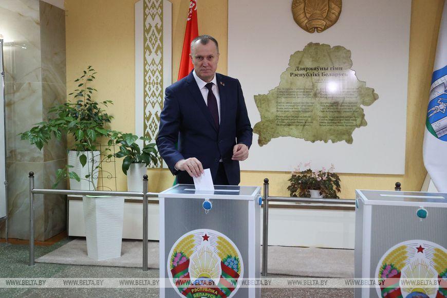 Исаченко: люди привыкли жить в мире и спокойствии, поэтому голосуют за стабильность и нашу страну