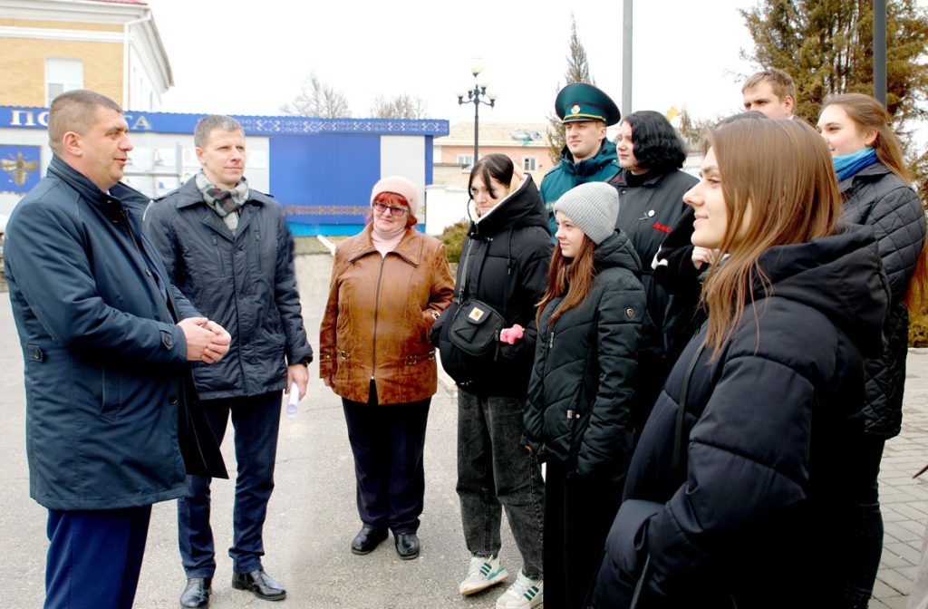Председатель Климовичского райисполкома встретился с молодыми специалистами