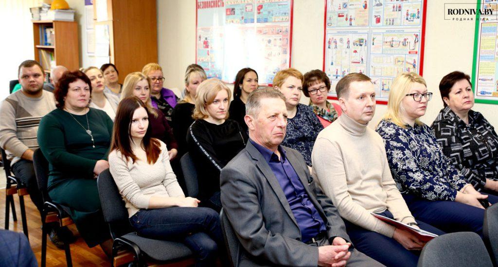 Глава Климовичского района Дмитрий Хайновский провел встречу в УКП "Коммунальник"