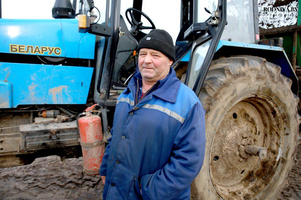 Климовичские аграрии трудятся в полях