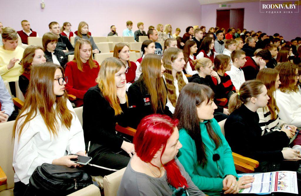Ярмарку целевой подготовки провели для климовичских школьников