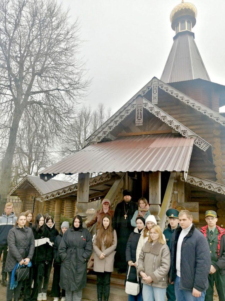 Председатель Климовичского райисполкома встретился с молодыми специалистами