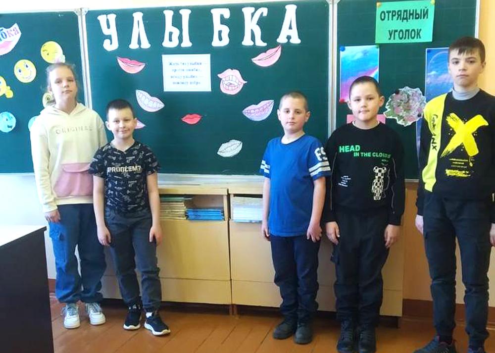 В Климовичском районе Тимоновская школьная «Радуга» сверкает яркими красками