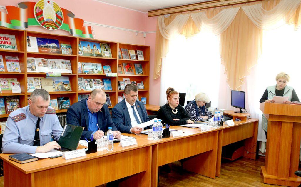 Вопросы развития животноводческой отрасли обсудили на заседании Климовичского райисполкома