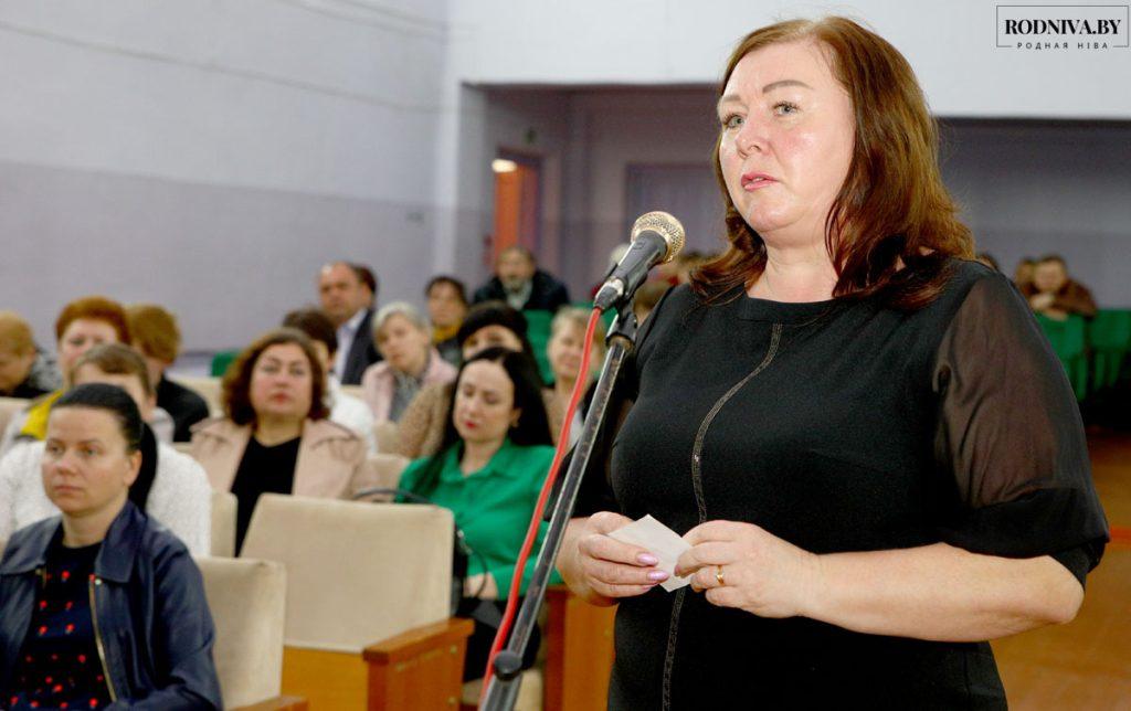 В агрогородке Родня Климовичского района сельчане встретились с представителями районных служб