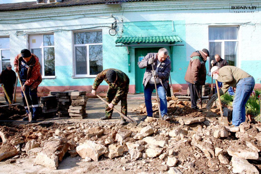 Климовчане благоустраивают общественные территории