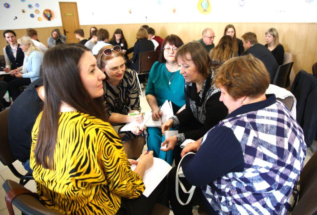 В Климовичах провели турнир по игре «Что? Где? Когда?»