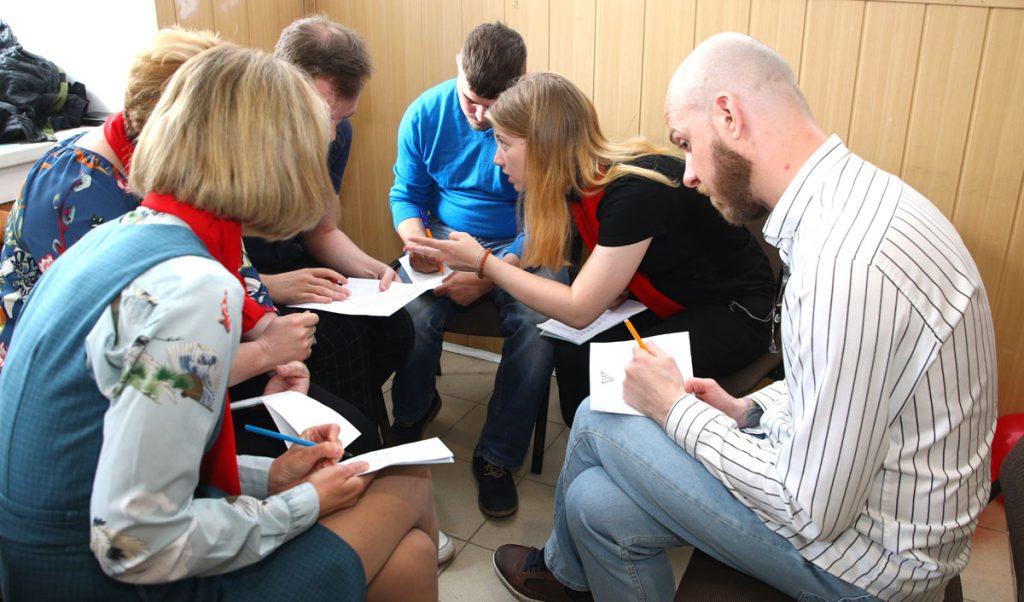 В Климовичах провели турнир по игре «Что? Где? Когда?»