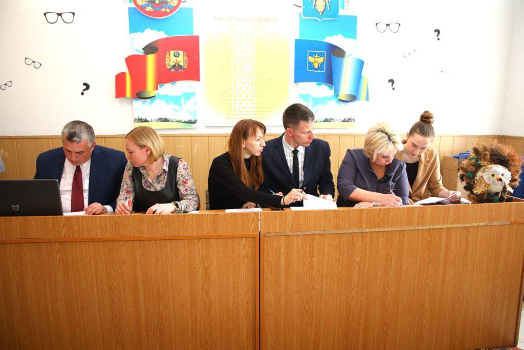 В Климовичах провели турнир по игре «Что? Где? Когда?»