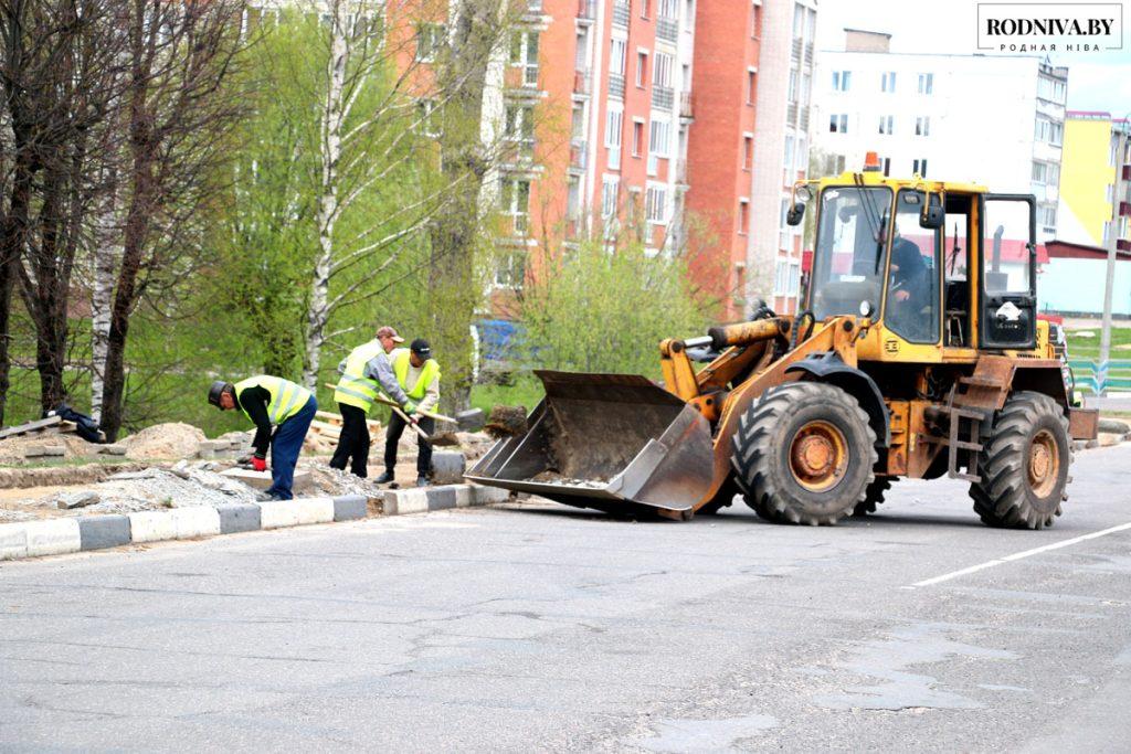 Жители Климовичей благоустраивают общественные территории