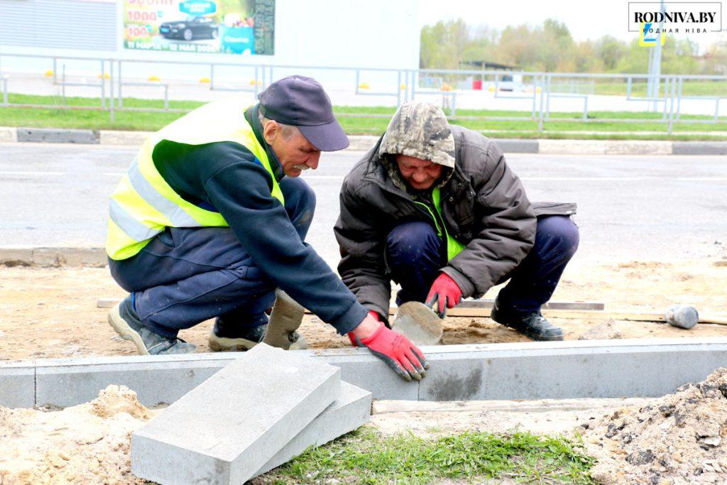 Жители Климовичей благоустраивают общественные территории