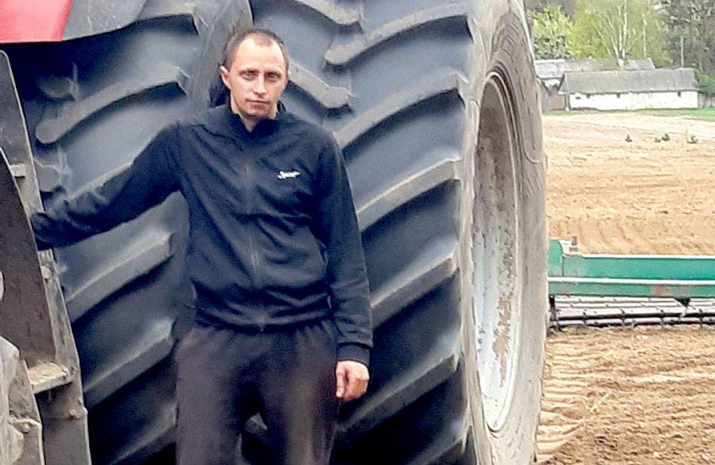 Узнали, как проходит сев у тружеников КСУП "Полошково"