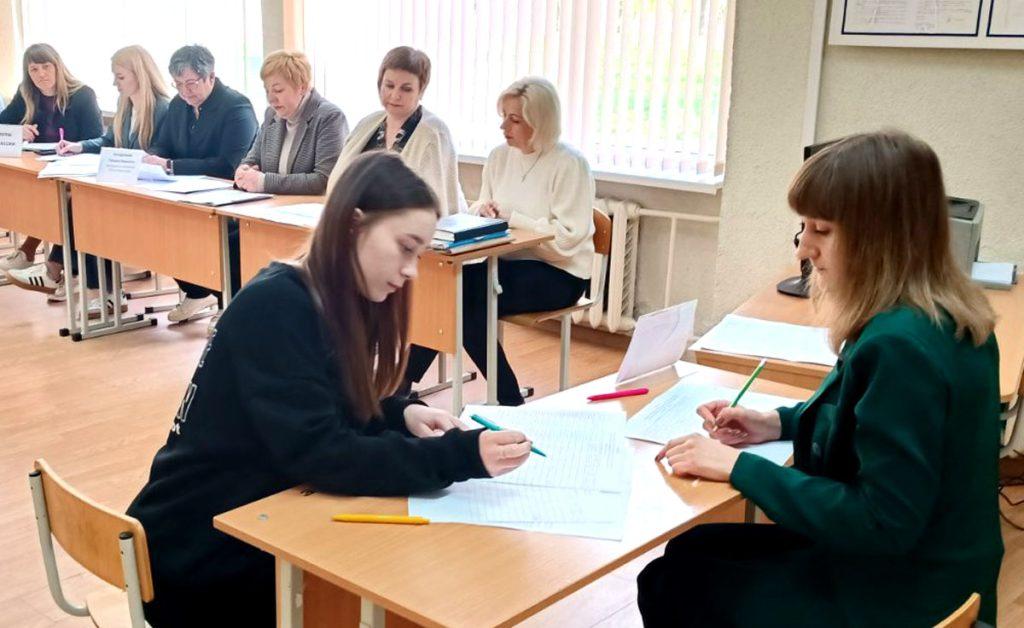 В Климовичском аграрном колледже 42 выпускника определились с будущим местом работы