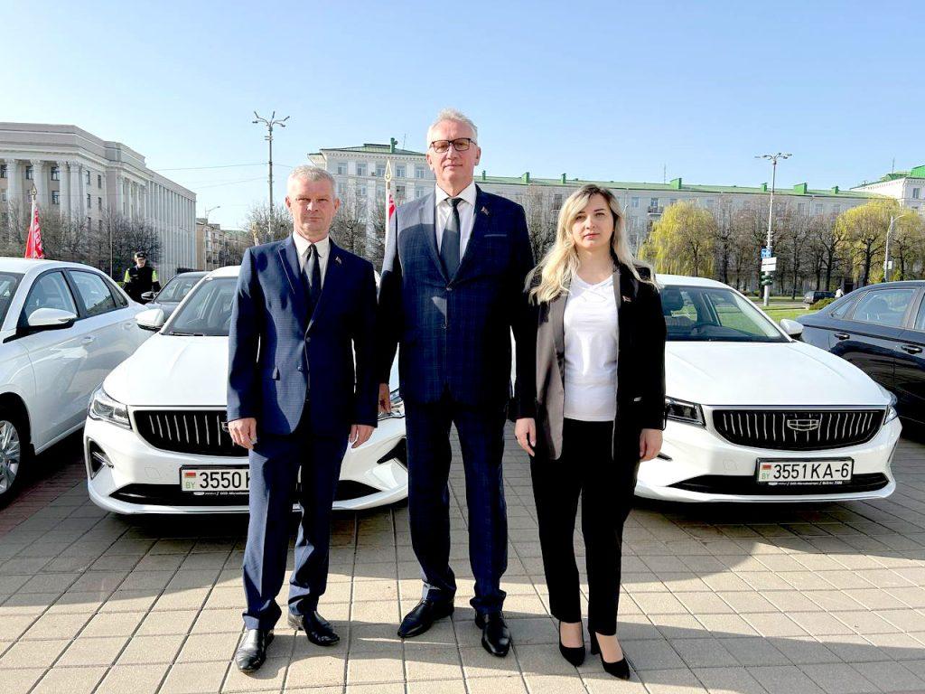 Машинный парк сельсоветов Климовичского района пополнили два автомобиля