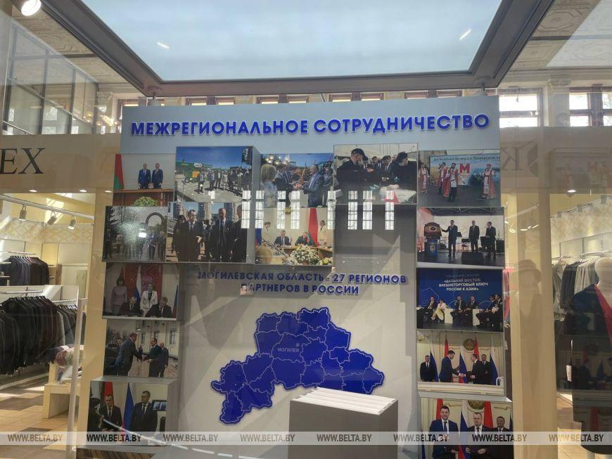 Гигант от "Белшины" и высокотехнологичный лифт. Чем удивляют Дни Могилевской области на ВДНХ в Москве