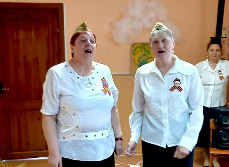 Праздничное мероприятие ко Дню Победы прошло в Климовичском РЦСОН